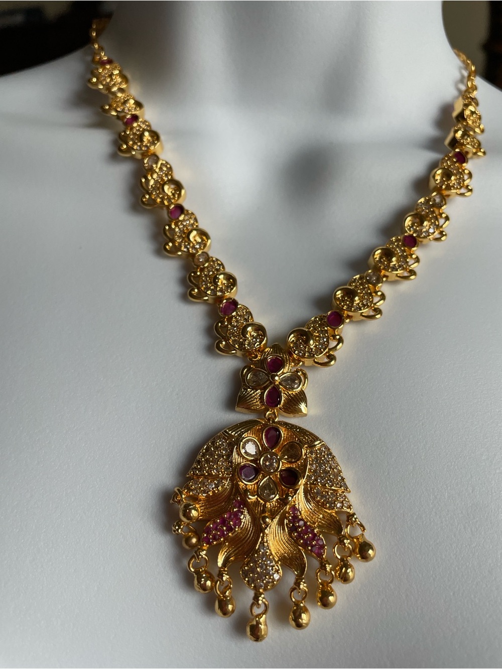 Gold-Plated Women's Necklace with Pink Gem Accents
